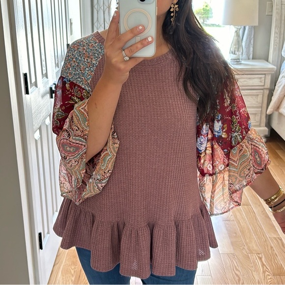 Umgee size medium ruffle sleeve top - Picture 2 of 6